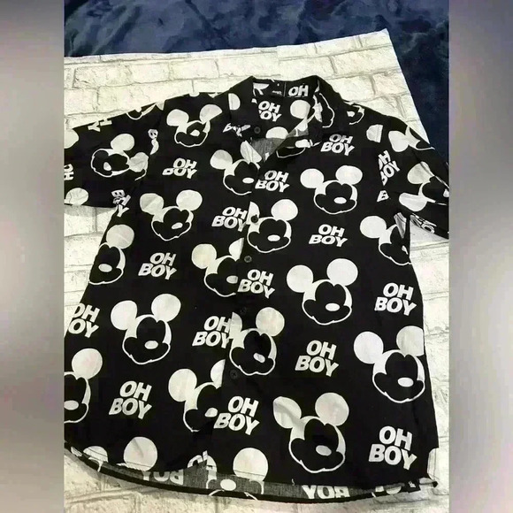 Men’s Neff Disney Mickey Mouse “Oh Boy” Button down Short Sleeve Shirt Size S - Picture 1 of 5